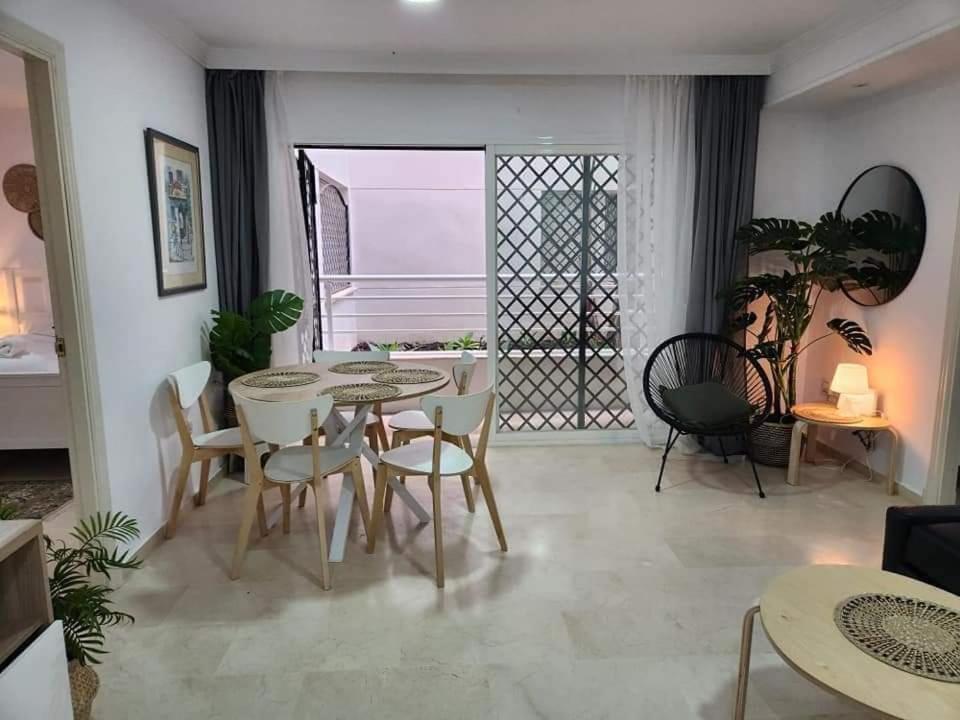 Apartment Beachfront Accommodation Estepona Dış mekan fotoğraf