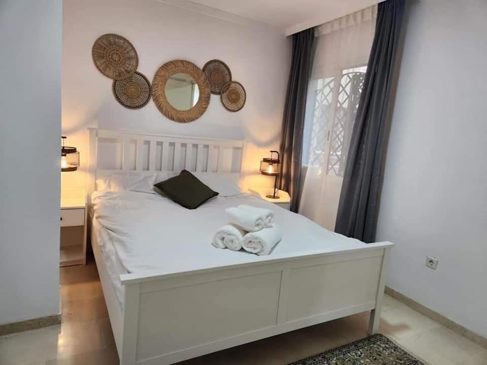 Apartment Beachfront Accommodation Estepona Dış mekan fotoğraf